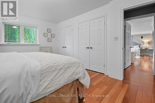 Bedroom with double closets - 1629 Pelham Street N, Pelham (Fonthill), ON - Indoor Photo Showing Bedroom
