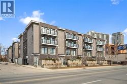 2059 WESTON Road Unit# 40 Toronto, ON M9N 1X7