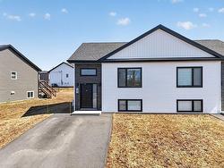107 Francfort CRES Moncton, NB E1G 5W7