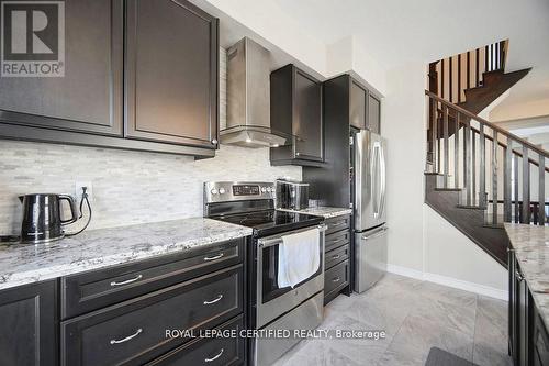 75 Borers Creek Circle, Hamilton, ON - Indoor Photo Showing Kitchen With Stainless Steel Kitchen With Upgraded Kitchen
