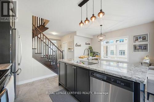 75 Borers Creek Circle, Hamilton, ON - Indoor Photo Showing Kitchen With Stainless Steel Kitchen With Double Sink With Upgraded Kitchen