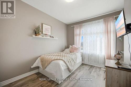 75 Borers Creek Circle, Hamilton, ON - Indoor Photo Showing Bedroom