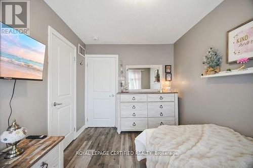 75 Borers Creek Circle, Hamilton, ON - Indoor Photo Showing Bedroom