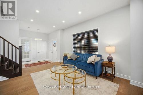 75 Borers Creek Circle, Hamilton, ON - Indoor Photo Showing Other Room