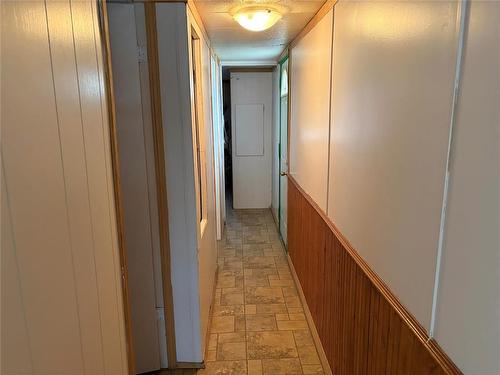1 Mobile Street, Carman, MB - Indoor Photo Showing Other Room