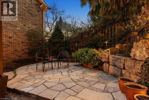 89 Stonegate Drive, Ancaster, ON - Outdoor