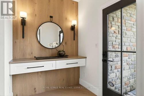 6472 Mcniven Court, Burlington, ON - Indoor