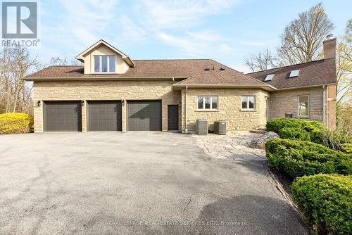 6472 Mcniven Court, Burlington, ON - Outdoor