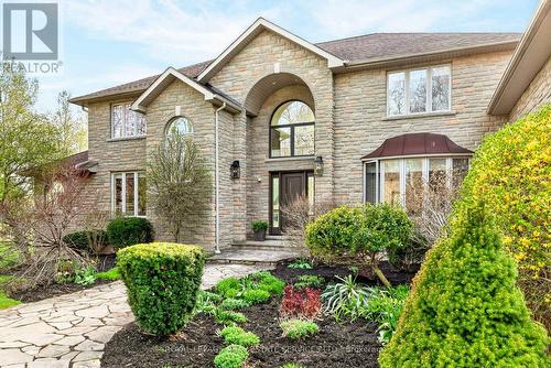 6472 Mcniven Court, Burlington, ON - Outdoor