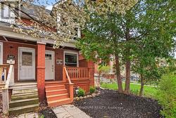 504 MAIN STREET Toronto, ON M4C 4Y2