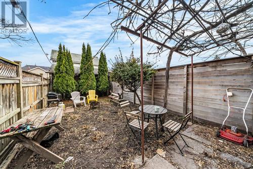11 Foxley Street, Toronto, ON - Outdoor