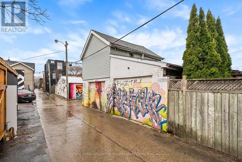 11 Foxley Street, Toronto, ON - Outdoor
