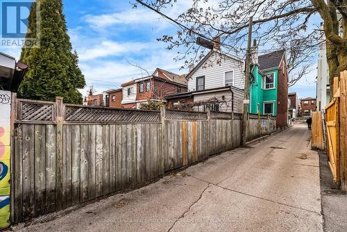 11 Foxley Street, Toronto, ON - Outdoor