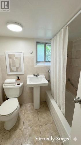 11 Foxley Street, Toronto, ON - Indoor Photo Showing Bathroom