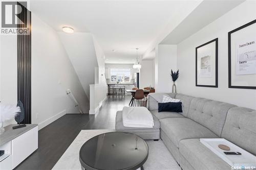 711 Meadows Boulevard, Saskatoon, SK - Indoor Photo Showing Living Room