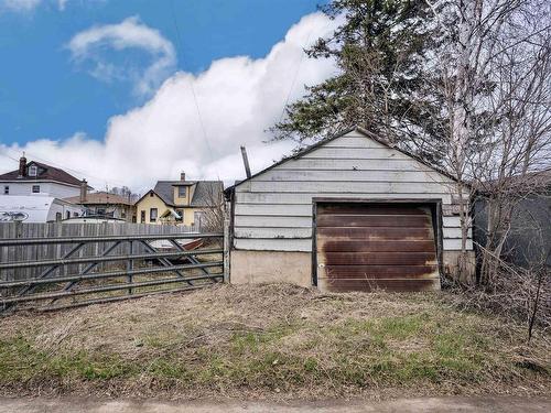492 Brock Street E, Thunder Bay, ON 