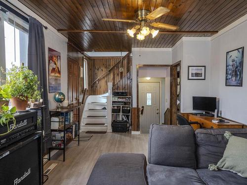 492 Brock Street E, Thunder Bay, ON 
