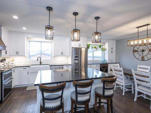 427 Frontenac Bay, Thunder Bay, ON - Indoor