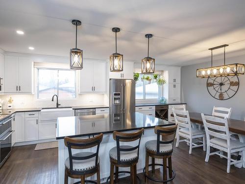 427 Frontenac Bay, Thunder Bay, ON - Indoor