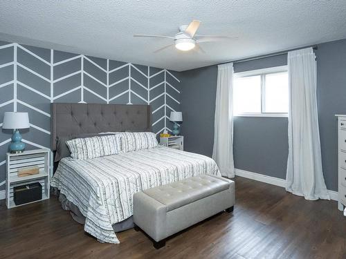427 Frontenac Bay, Thunder Bay, ON - Indoor Photo Showing Bedroom