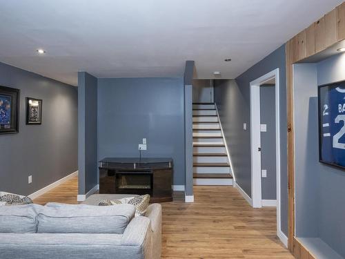 427 Frontenac Bay, Thunder Bay, ON - Indoor
