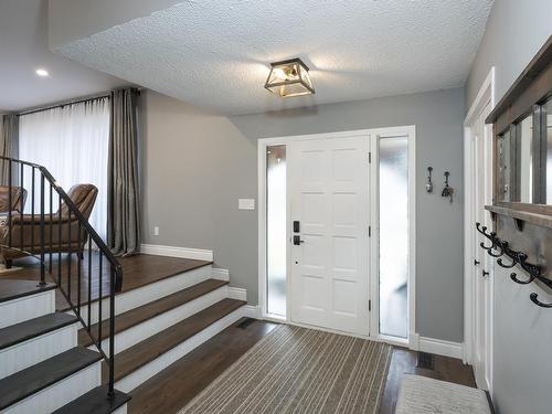 427 Frontenac Bay, Thunder Bay, ON - Indoor Photo Showing Other Room