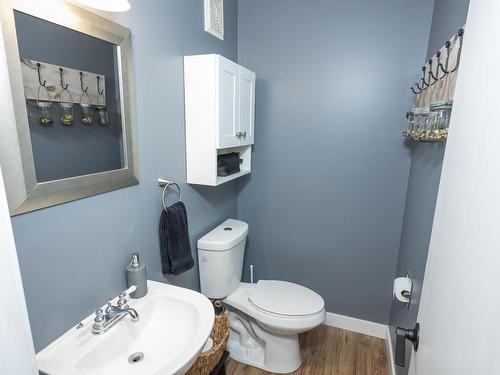 427 Frontenac Bay, Thunder Bay, ON - Indoor Photo Showing Bathroom