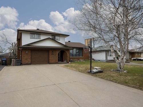 427 Frontenac Bay, Thunder Bay, ON - Outdoor With Facade