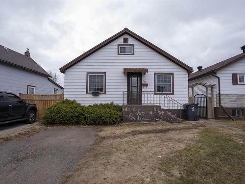 288 Amelia Street E  Thunder Bay, ON P7E 3Z7