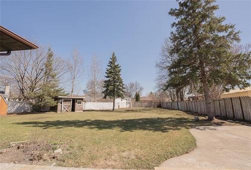 9 Radburn Pl, Winnipeg, MB 