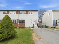 18 Roblea Drive  Dartmouth, NS B2W 1Y7