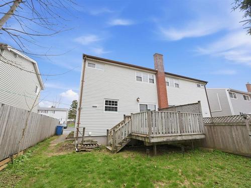 18 Roblea Drive, Dartmouth, NS 