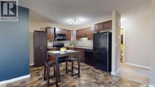 29 5545 Blake Crescent, Regina, SK - Indoor Photo Showing Kitchen
