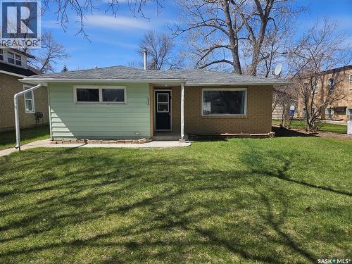 421 3rd STREET E  Shaunavon, SK S0N 2M0