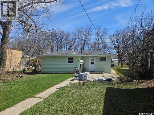 421 3Rd Street E, Shaunavon, SK - Outdoor