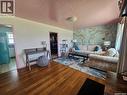421 3Rd Street E, Shaunavon, SK  - Indoor Photo Showing Living Room 
