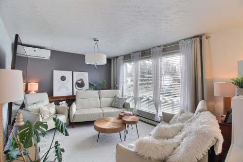 Salon - 641  - 645 Rue Du Rivage, Val-D'Or, QC - Indoor Photo Showing Living Room