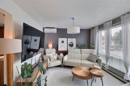 Salon - 641  - 645 Rue Du Rivage, Val-D'Or, QC - Indoor Photo Showing Living Room