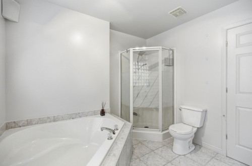 Salle de bains - 179 Av. Dresden, Mont-Royal, QC - Indoor Photo Showing Bathroom