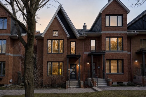 Façade - 179 Av. Dresden, Mont-Royal, QC - Outdoor With Facade