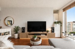 Salon - 