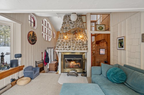 Salon - 431 Ch. Du Lac-Earl E., Montcalm, QC - Indoor Photo Showing Living Room With Fireplace