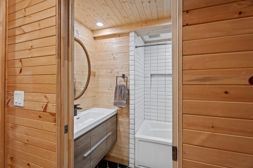 Salle de bains - 431 Ch. Du Lac-Earl E., Montcalm, QC - Indoor Photo Showing Bathroom