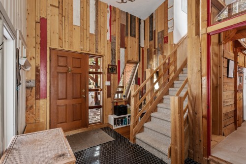 Hall d'entrée/Vestibule - 431 Ch. Du Lac-Earl E., Montcalm, QC - Indoor Photo Showing Other Room