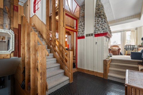 Hall d'entrée/Vestibule - 431 Ch. Du Lac-Earl E., Montcalm, QC - Indoor Photo Showing Other Room
