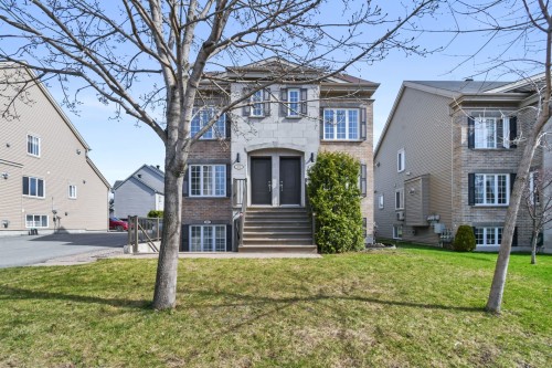 671 Rue de Pompadour  Mascouche, QC J7K 0S4