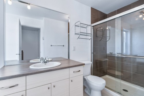 Salle de bains - 671 Rue De Pompadour, Mascouche, QC - Indoor Photo Showing Bathroom