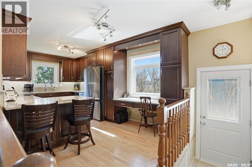 239 Stechishin Crescent, Saskatoon, SK - Indoor Photo Showing Kitchen
