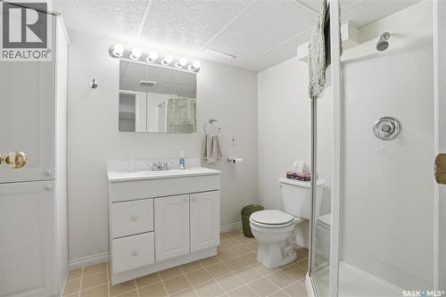 239 Stechishin Crescent, Saskatoon, SK - Indoor Photo Showing Bathroom