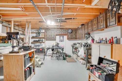 Workshop - 258 Ch. Alie, Gracefield, QC - Indoor Photo Showing Basement